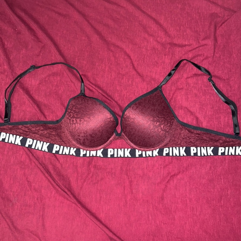 Victoria’s Secret PINK bra